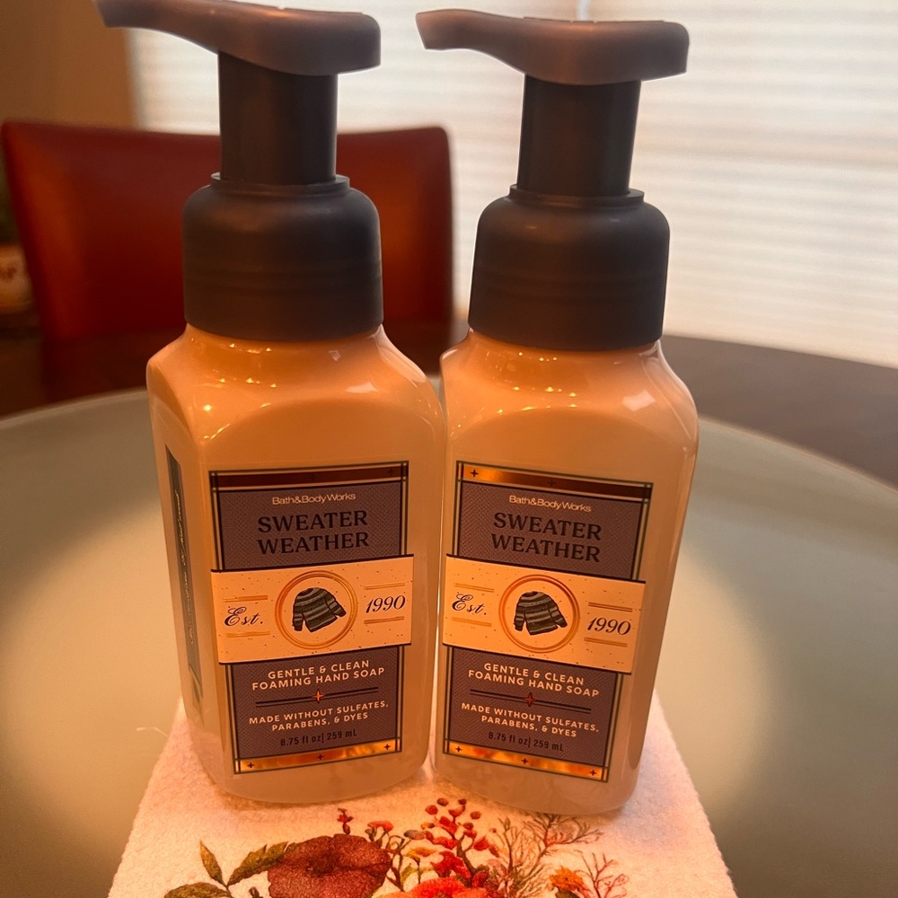 Bath & Body Works Sweater Weather Foaming Hand Soap Duo NWT Popular Scent
